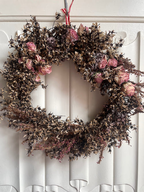 Handcrafted Dried Bergenia & Pink Rosebud Wreath
