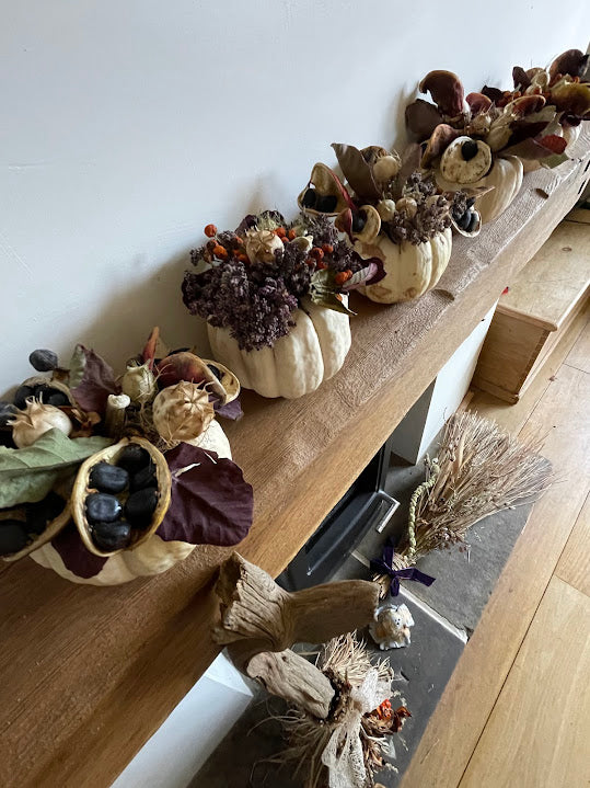 Dried flower mini pumpkins